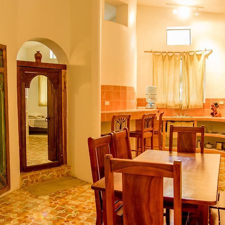 Two Brothers Surf Resort Тола Екстер'єр фото