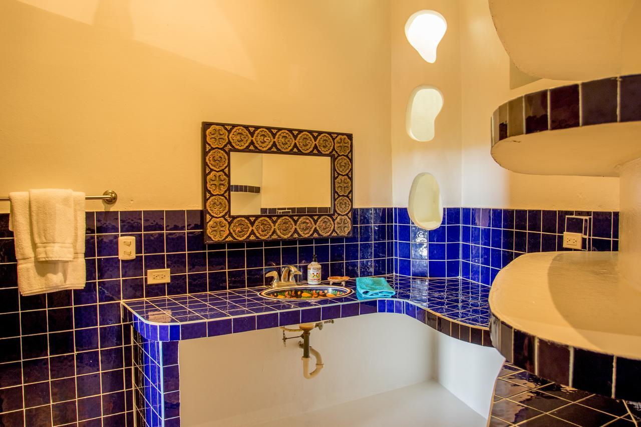 Two Brothers Surf Resort Тола Екстер'єр фото