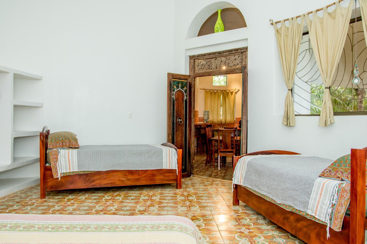 Two Brothers Surf Resort Тола Екстер'єр фото