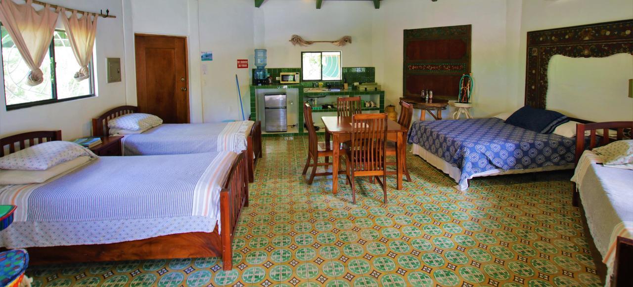 Two Brothers Surf Resort Тола Екстер'єр фото